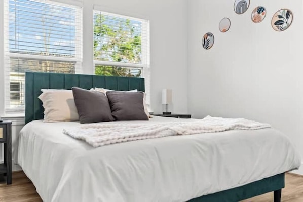 4 bedrooms, iron/ironing board, travel crib, free WiFi