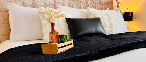 2 bedrooms, iron/ironing board, travel cot, free WiFi