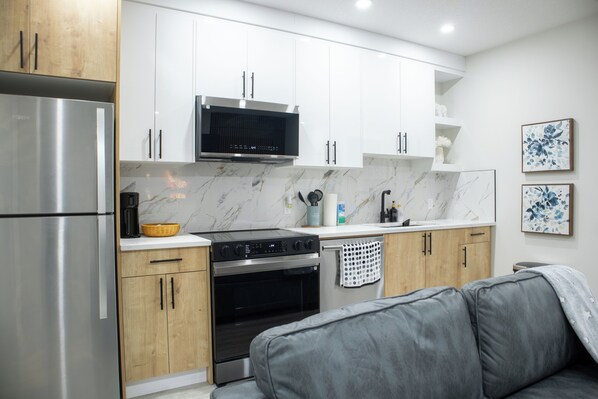 Fridge, microwave, oven, dishwasher