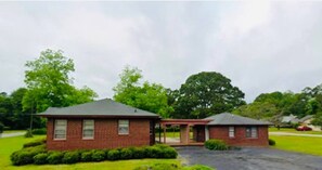 Exterior - The Farm House on Adams (Sumter)