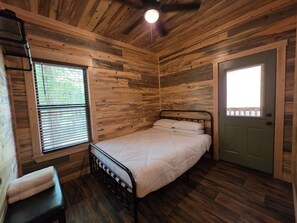 2 quartos, Wi-Fi de cortesia, roupa de cama