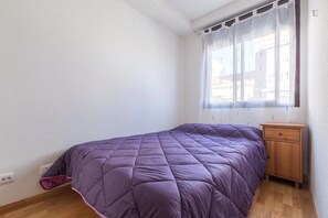 1 bedroom, bed sheets