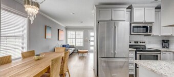 New Listing!  Breezy Palms