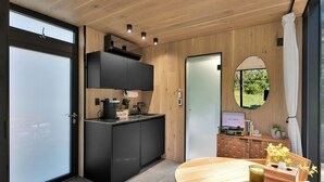 奢華小屋, 1 張加大雙人床, 河景 | 私人廚房