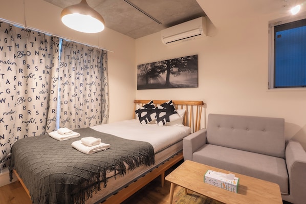 WiFi, bed sheets