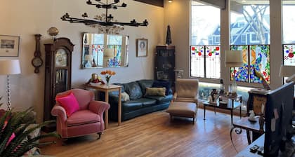 Charming 3-bedroom house in Pleasant Hinsdale with WiFi