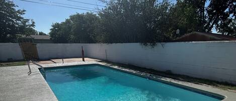 Beheizter Pool