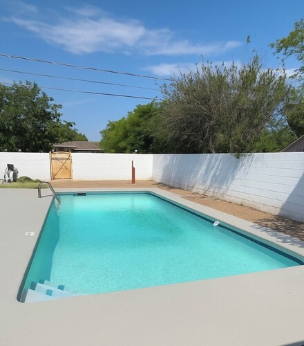 Desert Oasis w/ Heated Pool, Fire Pit & Family Fun