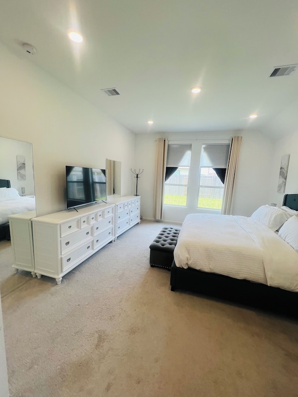 3 bedrooms, WiFi, bed sheets, wheelchair access