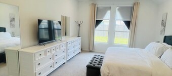 Charming one floor 3-bedroom house with WiFi and AC in La Marque