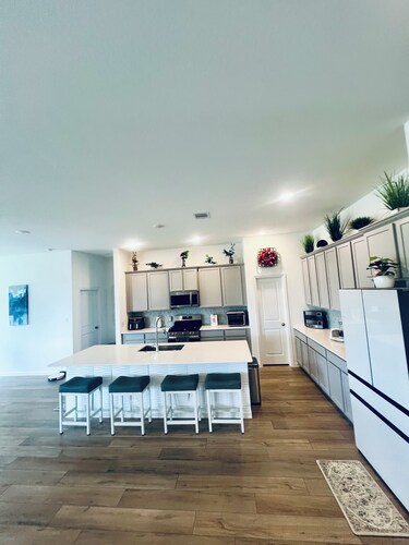 Charming  one floor 3-bedroom house with WiFi and AC in La Marque