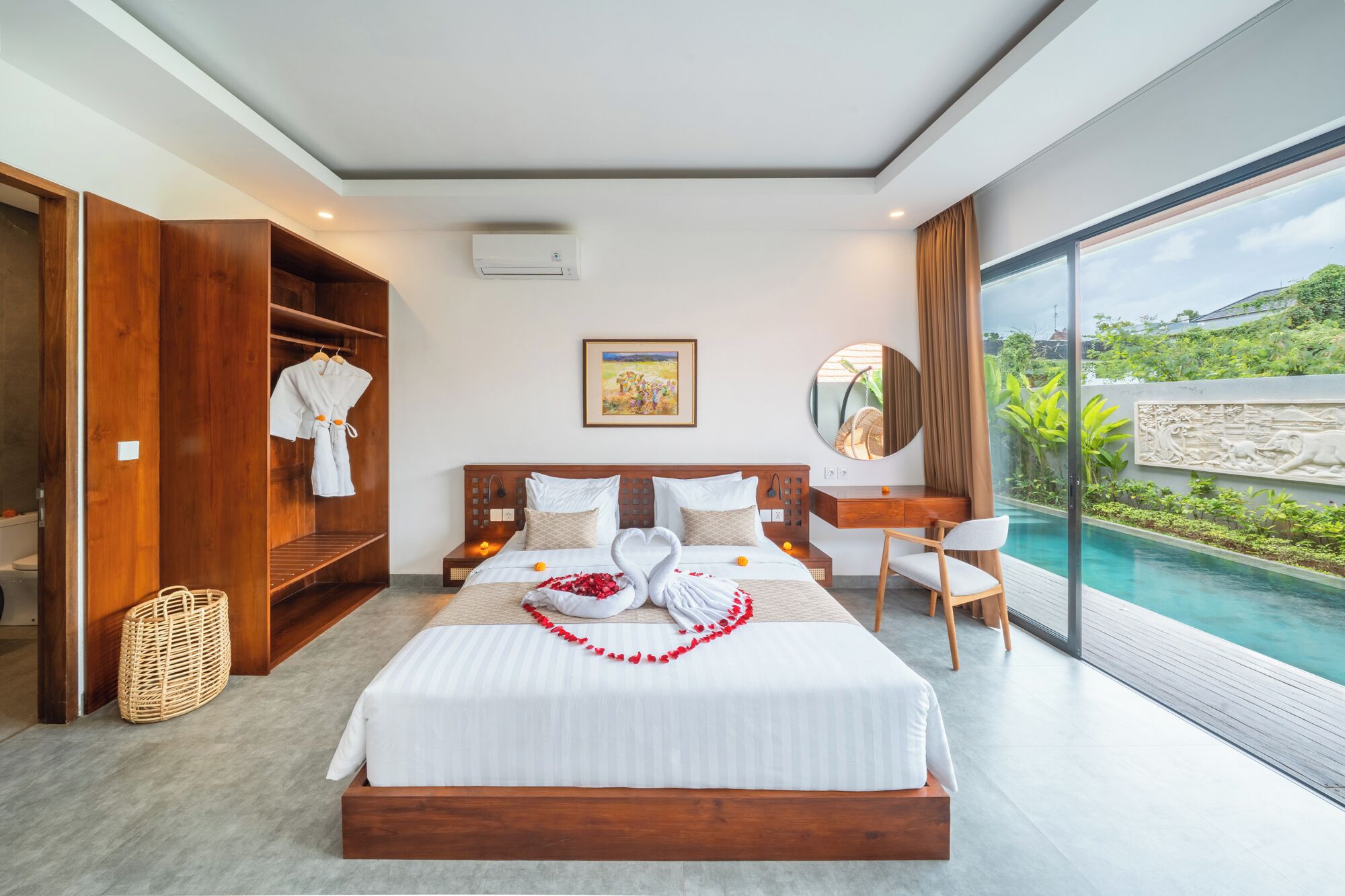 In-room safe, desk, laptop workspace, blackout drapes