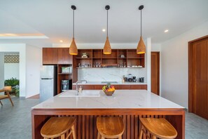 Fridge, microwave, oven, dishwasher