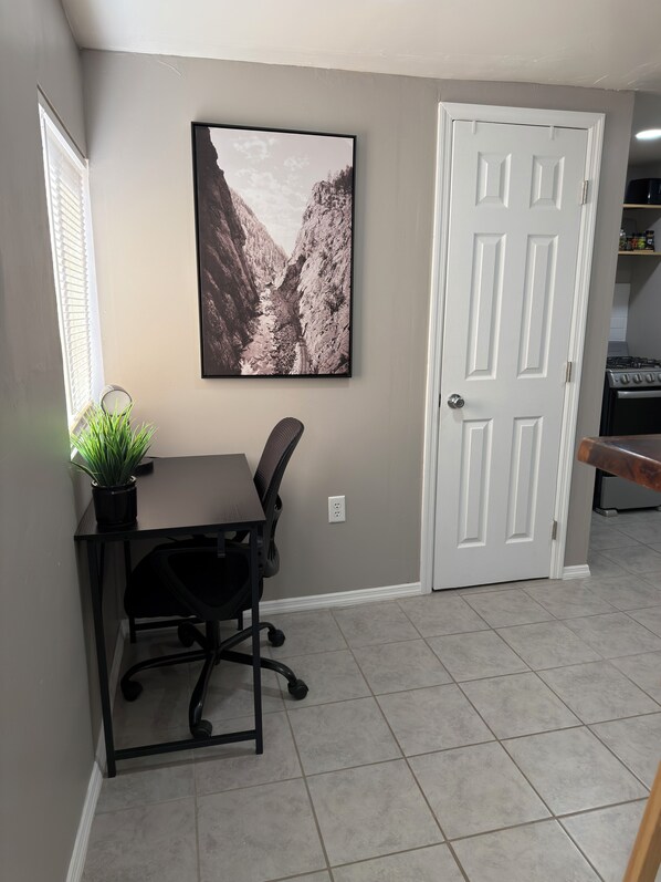 Interior - Casita – Cozy & Relaxing Studio near Downtown, UTEP & Fort Bliss (El Paso)