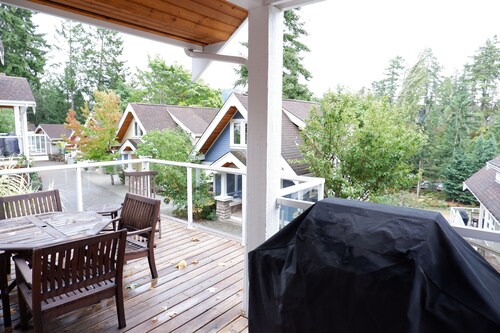 Cottage 21-Cozy Pender Island Cottage