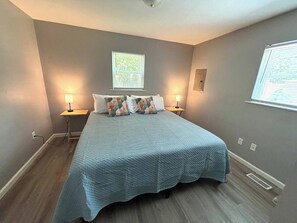 2 bedrooms, desk, travel cot, free WiFi