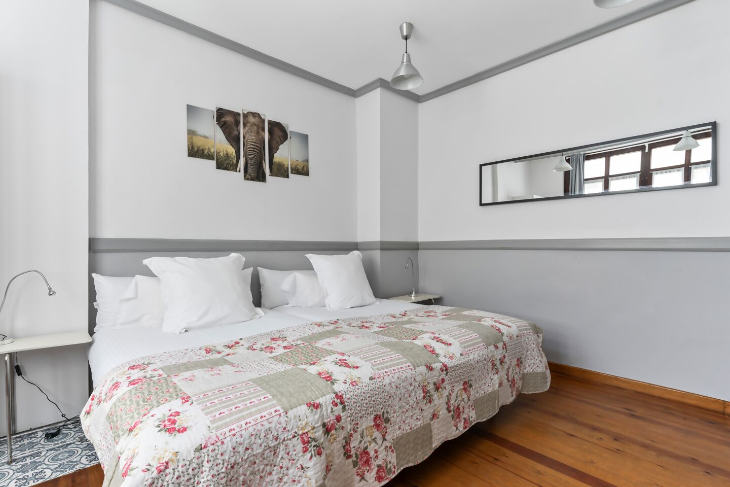 1 slaapkamer, een strijkplank/strijkijzer, gratis wifi, beddengoed