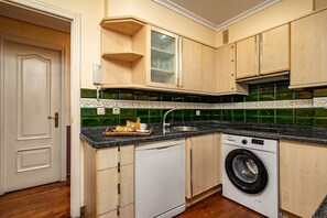 Microwave, oven, dishwasher, toaster