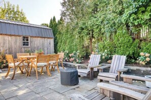 屋外ダイニングエリア