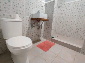 Towels, toilet paper