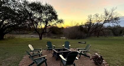 Private 27-Acre Ranch House Escape Near Round Top - Pond, Fire Pit, Game Room