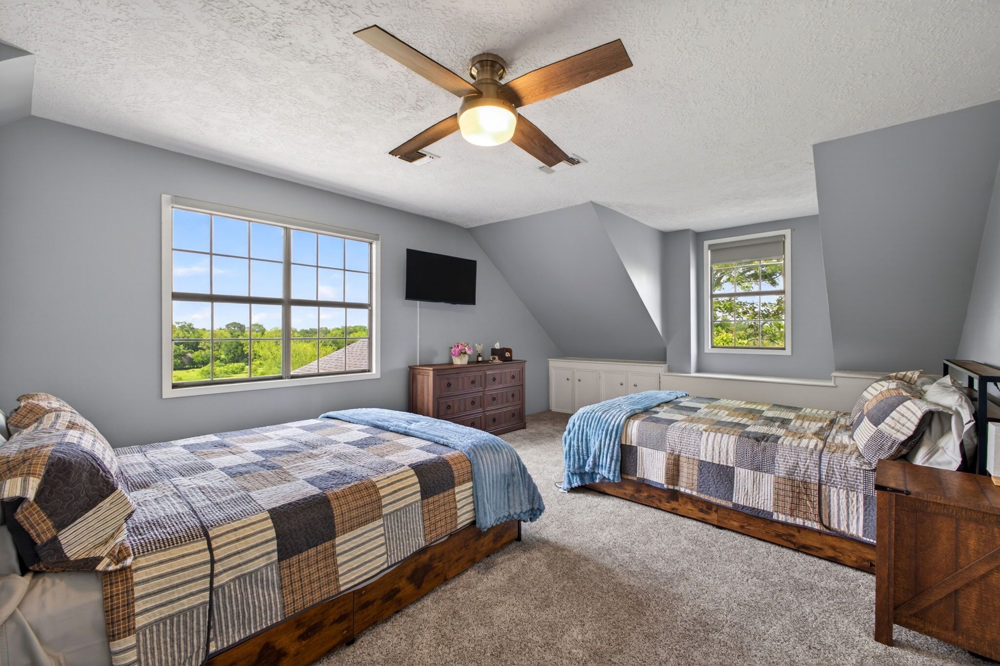 4 habitaciones, escritorio, cuna de viaje y wifi gratis 