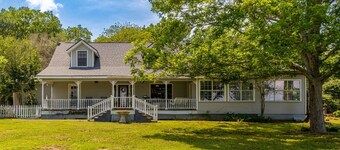 Private 27-Acre Ranch • Sleeps 17 • Game Room & Fire Pit • Near Round Top
