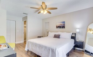 3 soverom, skrivebord, strykejern/-brett og wi-fi (inkludert)