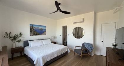 Retro-Chic Escape #208