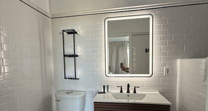 Retro-Chic Escape #208