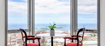 Oakleigh House: prime location Just 700 metres from Burnie's city, free parking