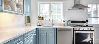 Spacious Cottage w/ Waterview