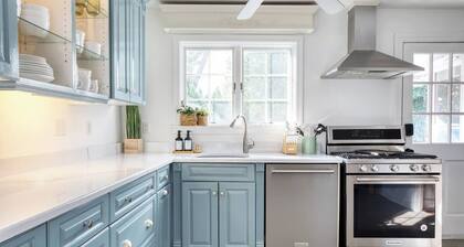 Spacious Cottage w/ Waterview