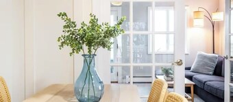 Spacious Cottage w/ Waterview