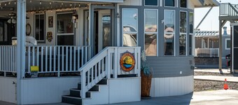 Island Time Tiny Home for6