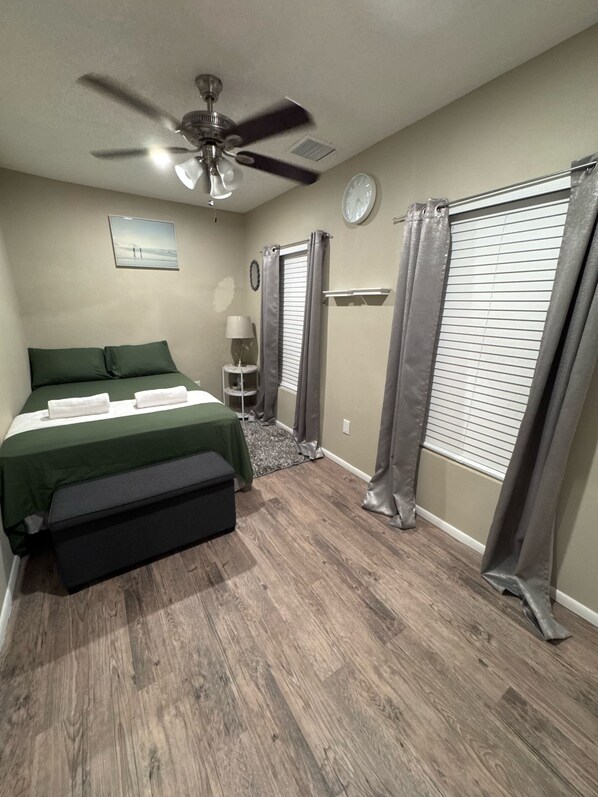 2 bedrooms, iron/ironing board, WiFi, bed sheets