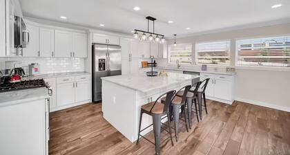 Family Friendly Lake House W/ Pool Near Legoland