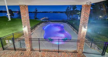 Family Friendly Lake House W/ Pool Near Legoland
