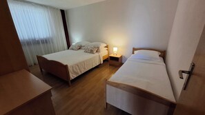 1 chambre, fer et planche Ă repasser, Wi-Fi, literie fournie