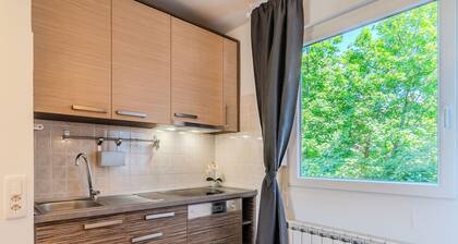 The Green Corner Apartment With Balcony, Zagreb, Croatia