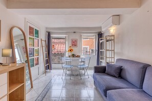 Living area - Old Castle Apartment, Menton, France (Menton)