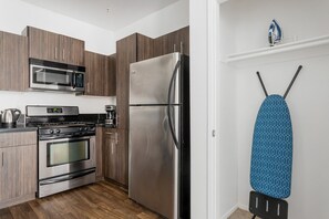 Fridge, microwave, oven, dishwasher