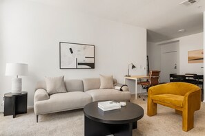 TV, fireplace, stereo