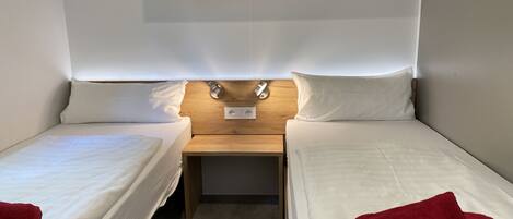 3 bedrooms, bed sheets