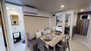 3 bedrooms, bed sheets