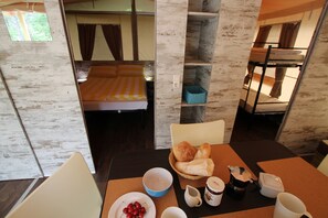 2 chambres, draps fournis