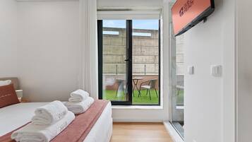 Internet, bed sheets