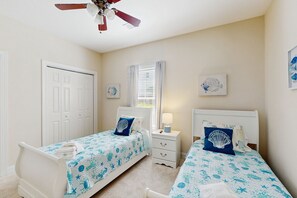 3 bedrooms, iron/ironing board, Internet, bed sheets