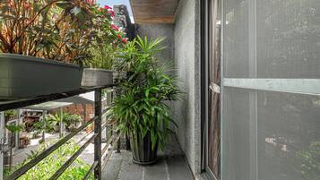 Deluxe Double Room with Balcony | Balcony