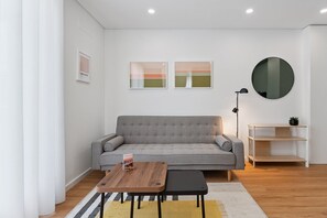 TV - GuestReady - Tutti Frutti Studio - Honeydew (Porto)